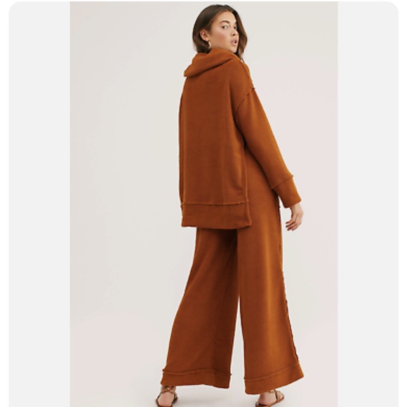 Free People Cozy Sunset Set- - Picture 3 of 16